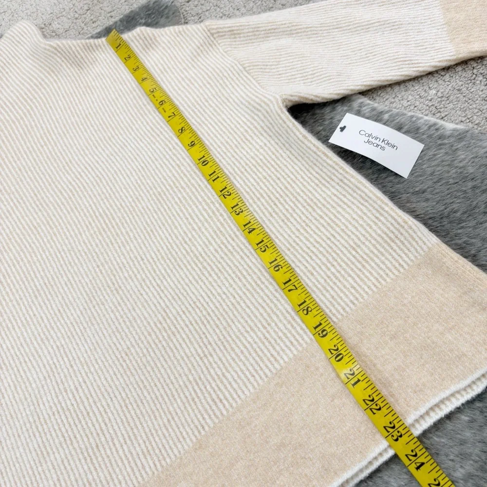 NWT Calvin Klein Sweater - Picture 9 of 10